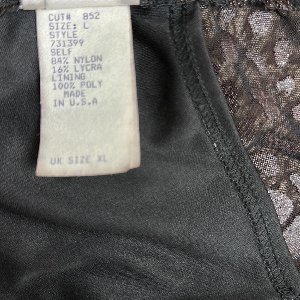 Vintage Tadashi Black Boat Neck with Beaded Lining back zip sleeveless top - Picture 10 of 13